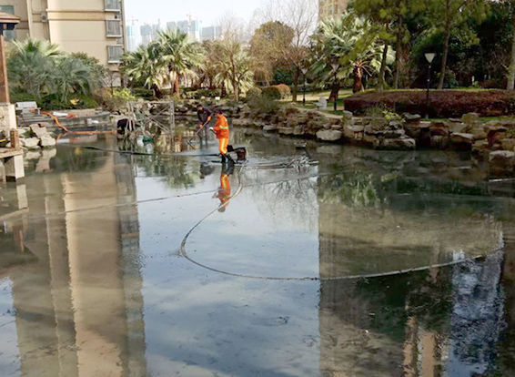 西丰景观池淤泥清理